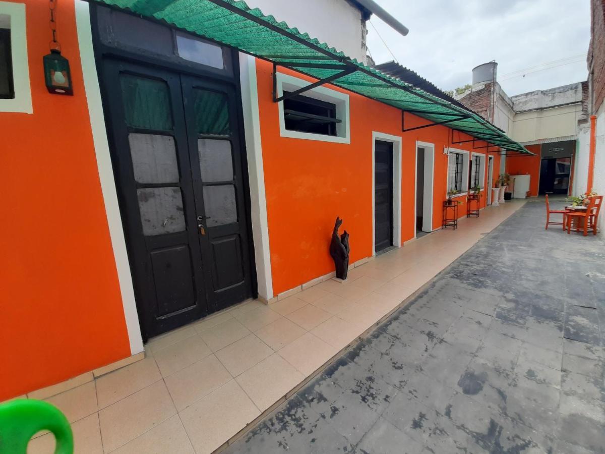 Plaza Hostel Sj 2 Salta Bagian luar foto