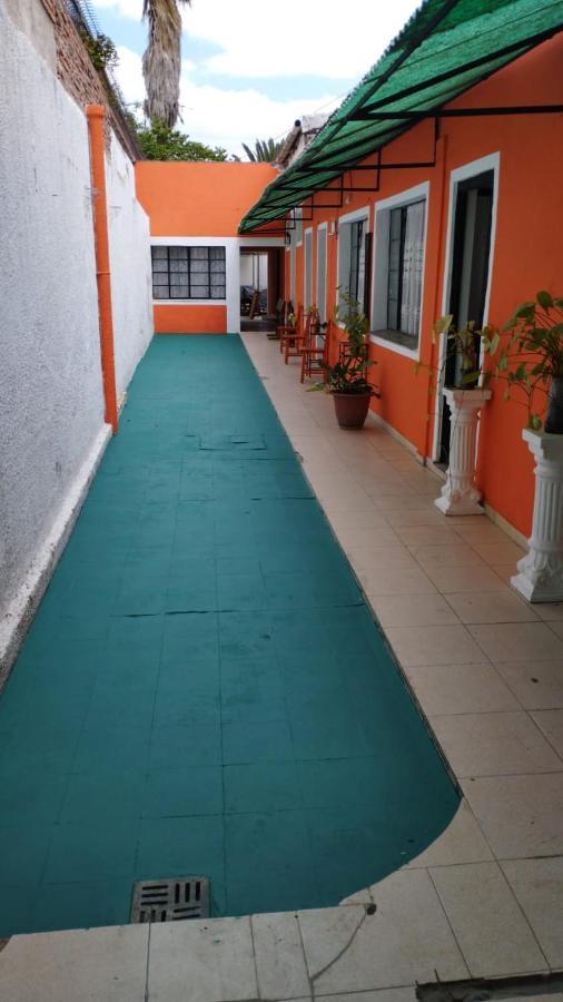 Plaza Hostel Sj 2 Salta Bagian luar foto
