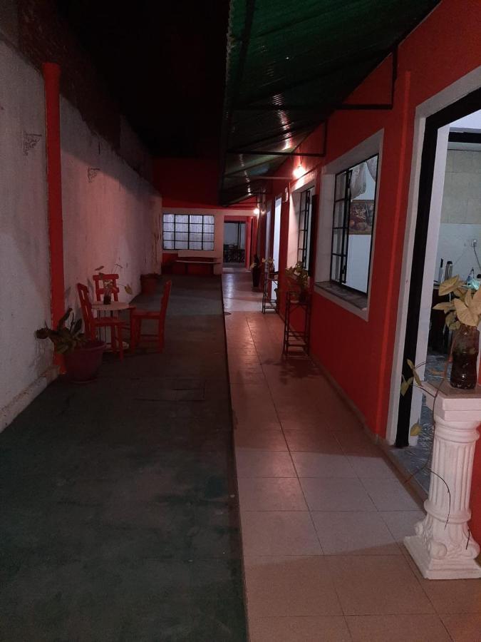 Plaza Hostel Sj 2 Salta Bagian luar foto