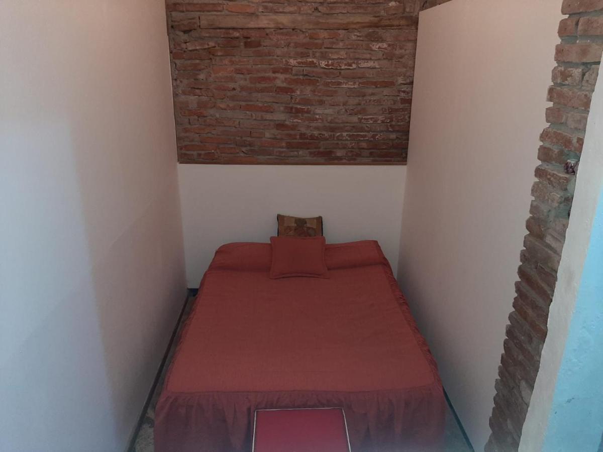 Plaza Hostel Sj 2 Salta Bagian luar foto