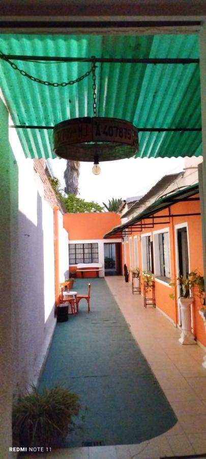 Plaza Hostel Sj 2 Salta Bagian luar foto